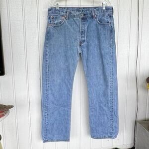 Levi’s 501 button fly 36/30
CutWeek 0418 Distressed 
Medium wash